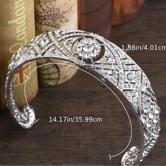 Gorgeous Meghan Markle Wedding Crown Tiara ✨✨Amazing reviews - Picture 4 of 6